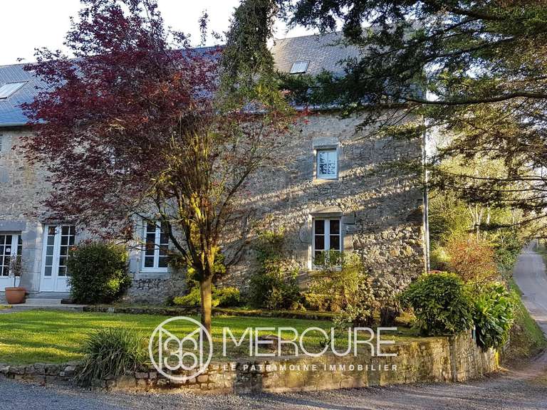 Maison Saussey - 2 chambres - 600m²