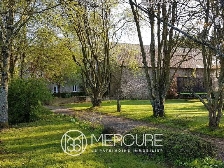 Maison Saussey - 2 chambres - 600m²