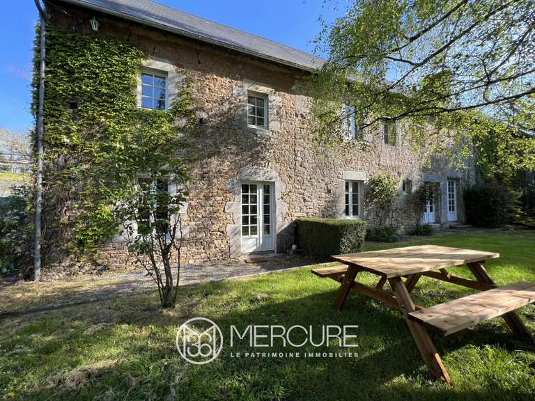 Maison Saussey - 2 chambres - 600m²