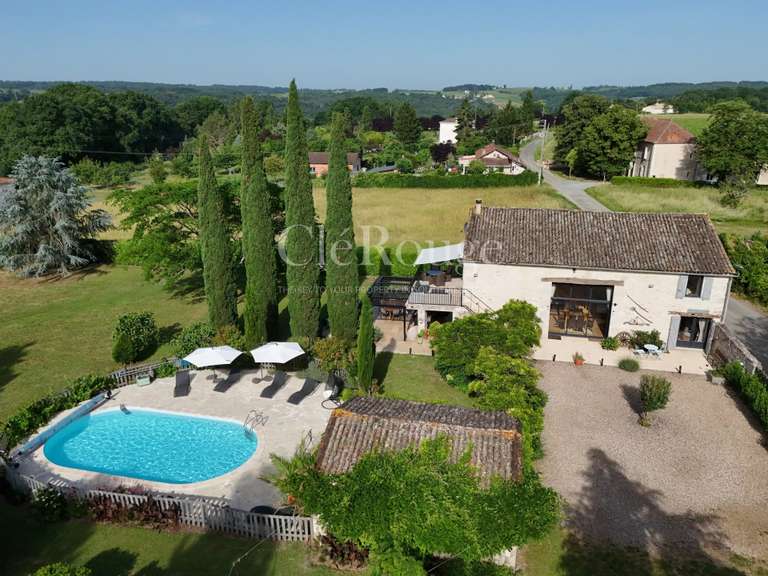 Maison Saussignac - 5 chambres - 205m²