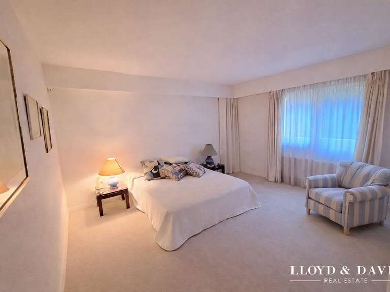 House Sautron - 5 bedrooms - 237m²