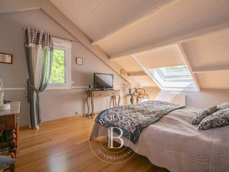 Maison Sautron - 5 chambres - 264m²