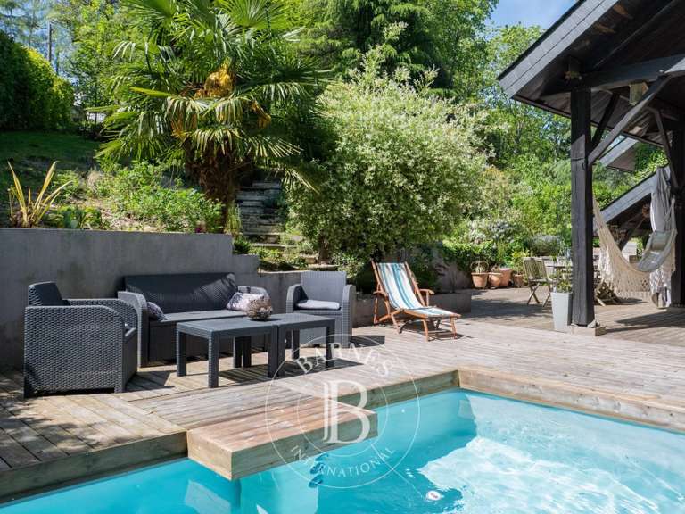 Maison Sautron - 5 chambres - 264m²