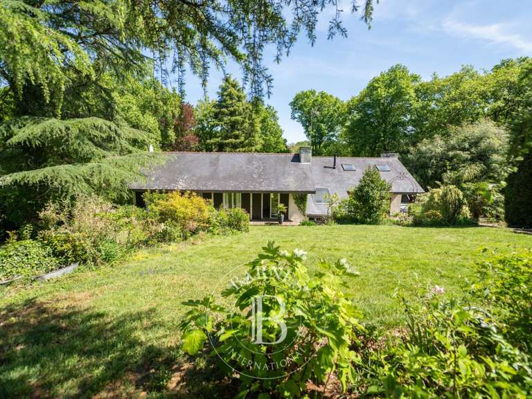 Maison Sautron - 5 chambres - 264m²