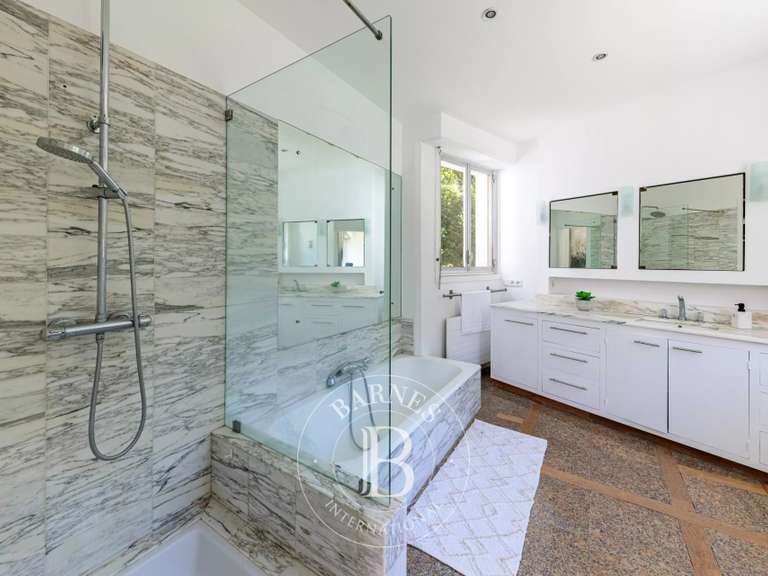 Maison Sautron - 5 chambres - 320m²