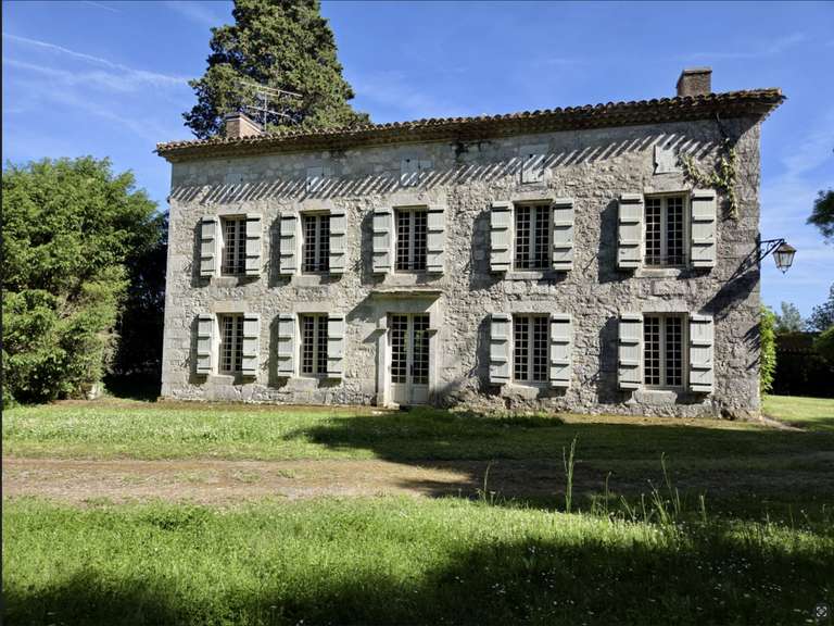 Maison Sauvagnas - 6 chambres - 400m²