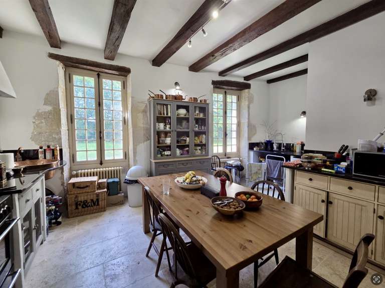 Maison Sauvagnas - 6 chambres - 400m²
