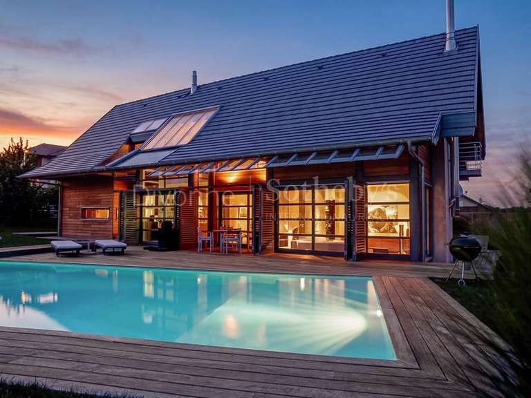 Maison Sauverny - 4 chambres - 220m²