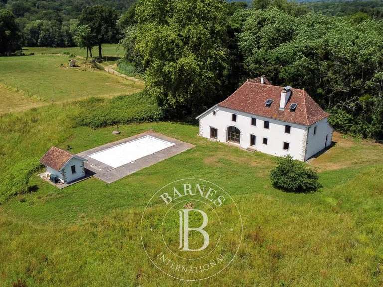 Propriété Sauveterre-de-Béarn - 5 chambres - 265m²