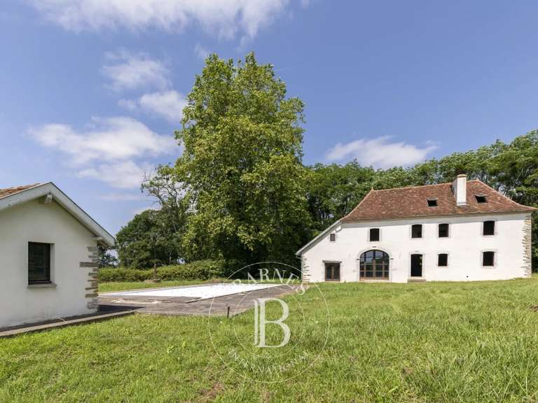 Propriété Sauveterre-de-Béarn - 5 chambres - 265m²