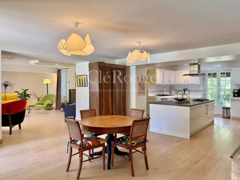 Maison Sauveterre-de-Guyenne - 7 chambres - 350m²