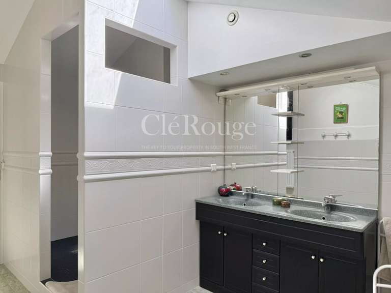 Maison Sauveterre-de-Guyenne - 7 chambres - 350m²