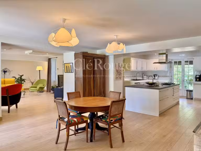 Maison Sauveterre-de-Guyenne - 7 chambres - 350m²