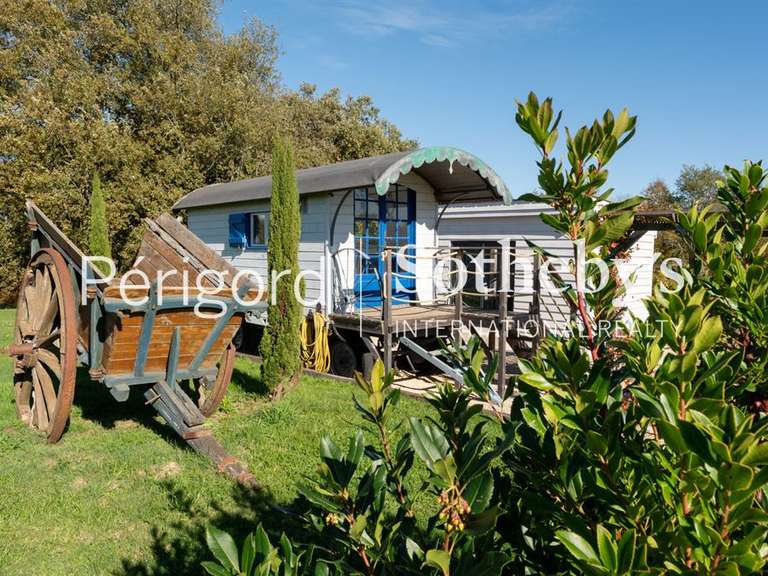 Maison Sauveterre-la-Lémance - 6 chambres - 320m²