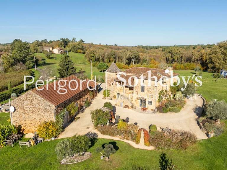 Maison Sauveterre-la-Lémance - 6 chambres - 320m²