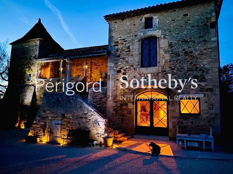 Maison Sauveterre-la-Lémance - 6 chambres - 320m²