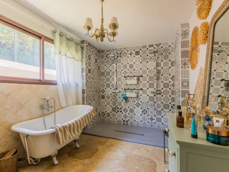 Propriété Sauvian - 4 chambres - 231m²