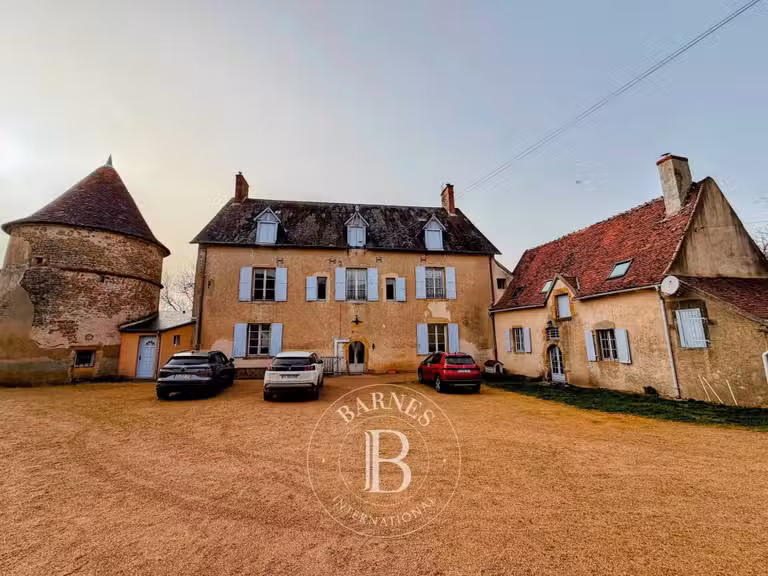 Château Saxi-Bourdon - 9 chambres - 445m²