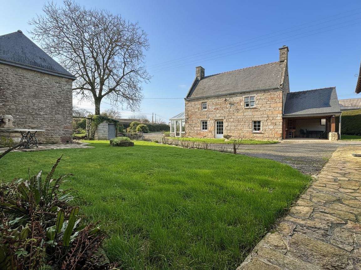 Bien atypique Scaër