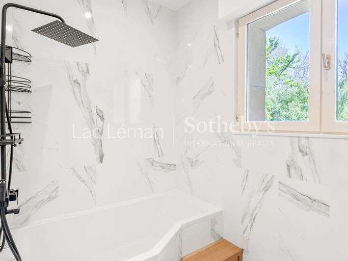 Maison Sciez - 6 chambres - 522m²