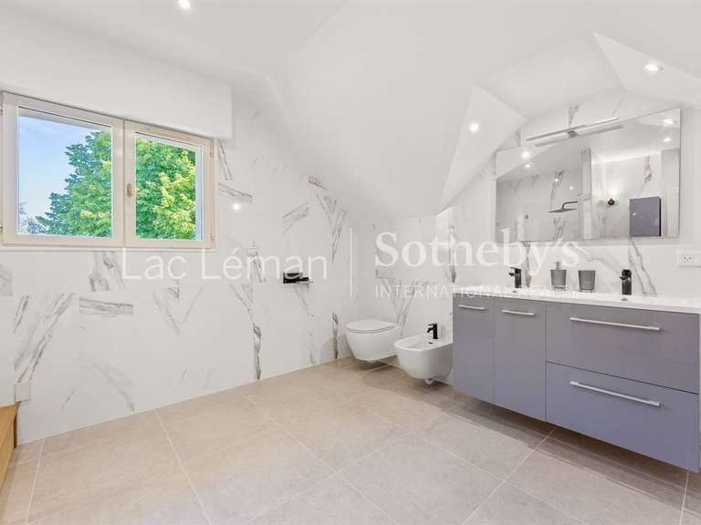 Maison Sciez - 6 chambres - 522m²