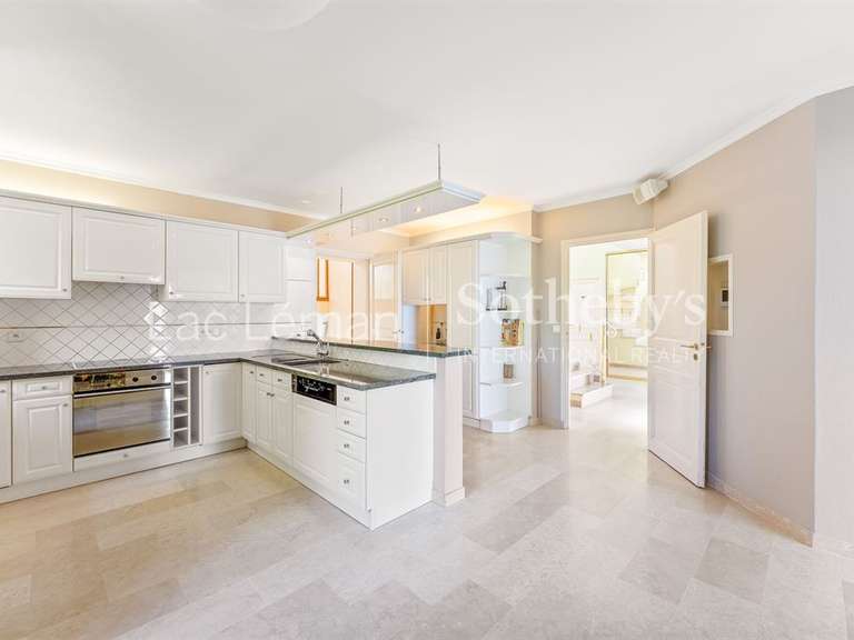 Maison Sciez - 6 chambres - 522m²