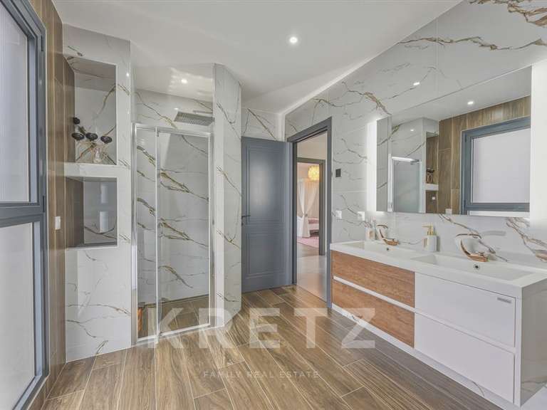 Maison Sciez - 4 chambres - 250m²