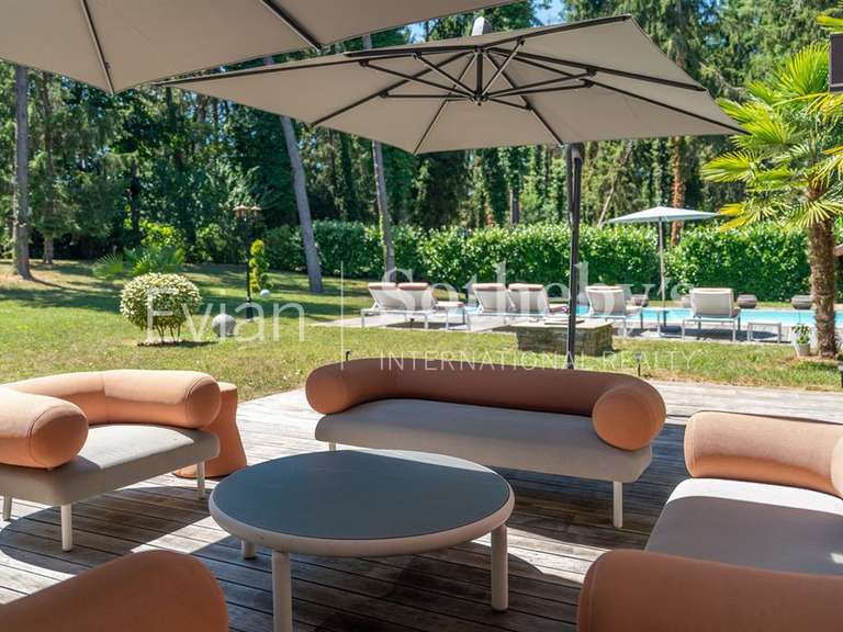 Maison Sciez - 5 chambres - 448m²