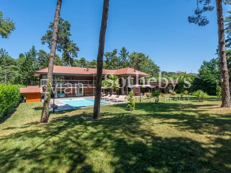 Maison Sciez - 5 chambres - 448m²