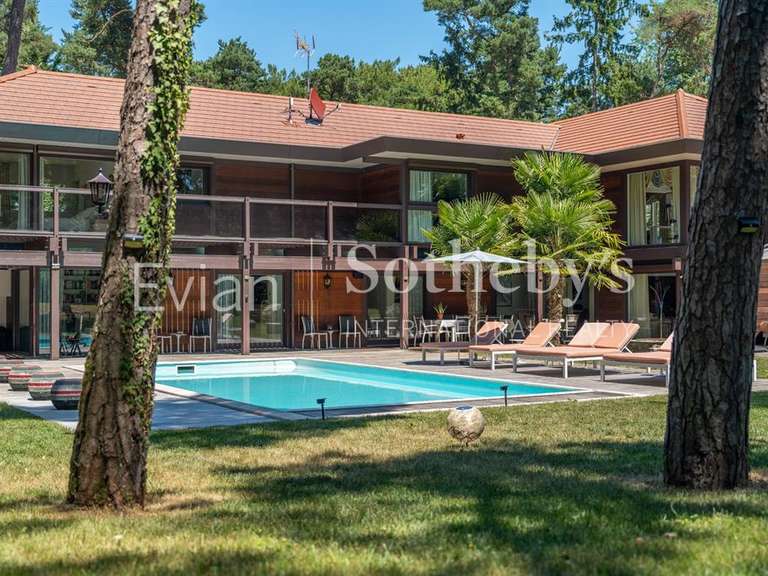 Maison Sciez - 5 chambres - 448m²