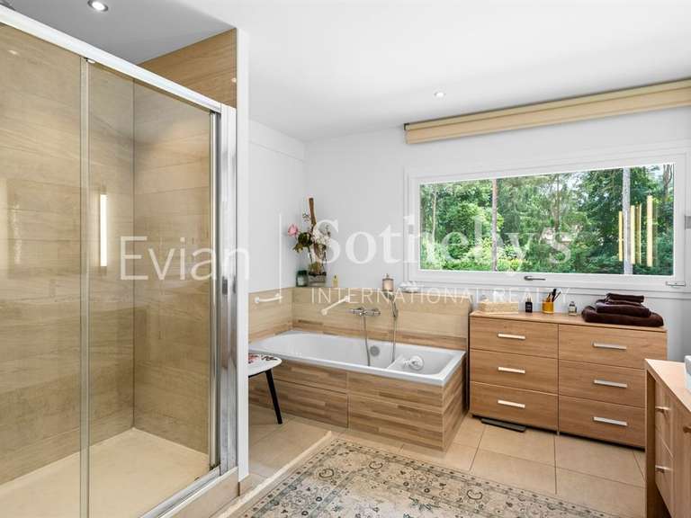 Maison Sciez - 5 chambres - 448m²