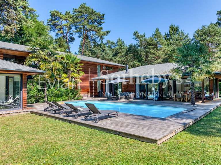 Maison Sciez - 6 chambres - 340m²