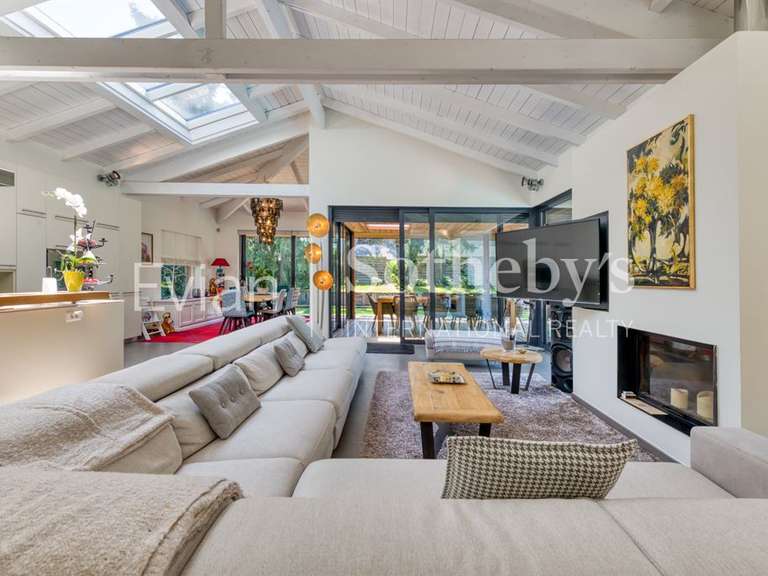 Maison Sciez - 6 chambres - 340m²