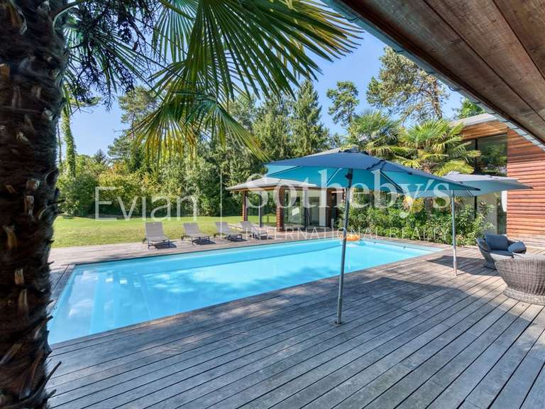 Maison Sciez - 6 chambres - 340m²