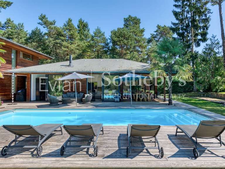 Maison Sciez - 6 chambres - 340m²