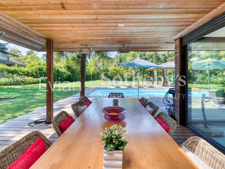 Maison Sciez - 6 chambres - 340m²