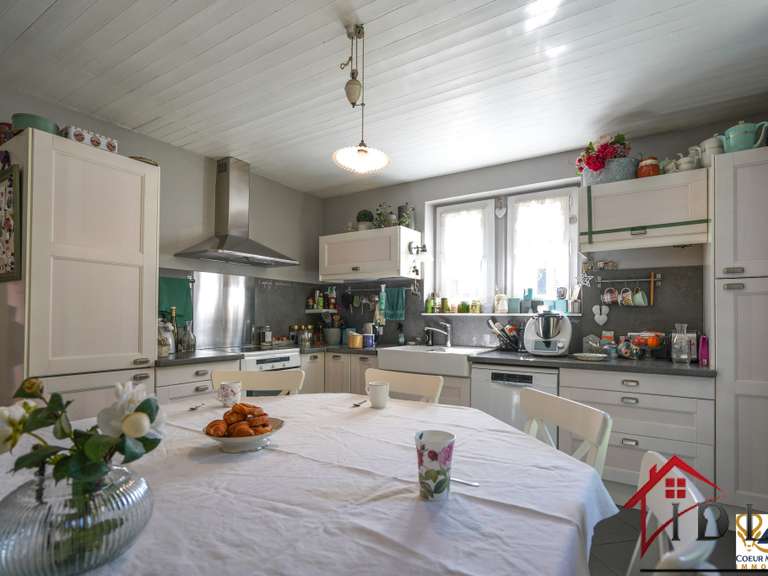 Maison Scionzier - 6 chambres - 196m²