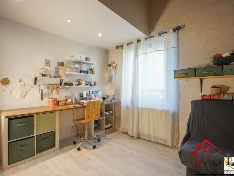 Maison Scionzier - 6 chambres - 196m²