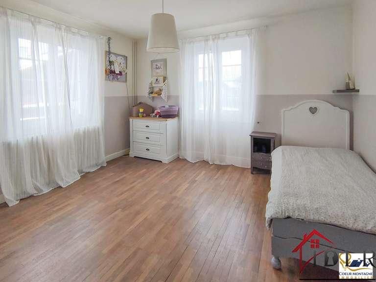 Maison Scionzier - 6 chambres - 196m²