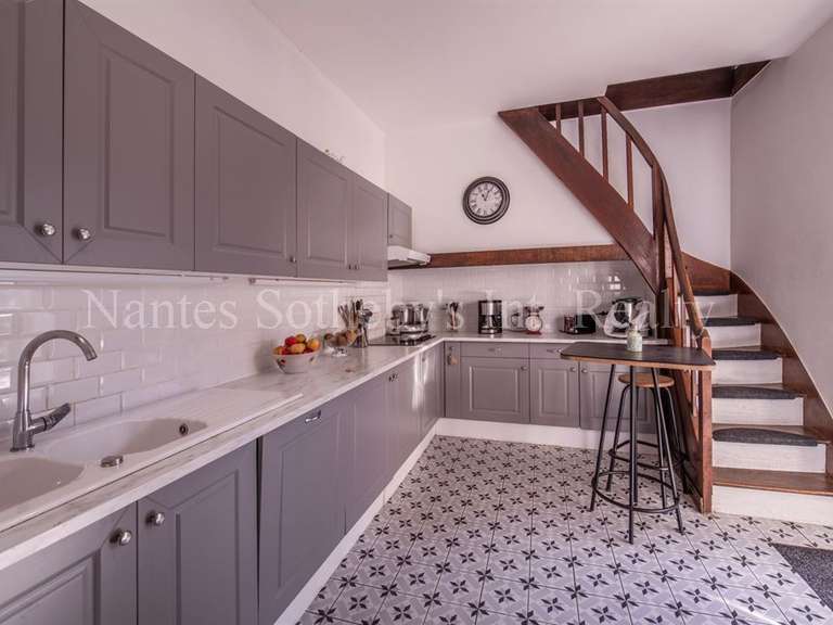 Maison Segré-en-Anjou-Bleu - 4 chambres - 228m²
