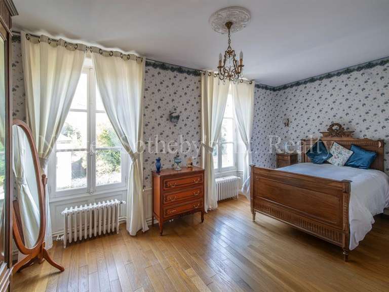 Maison Segré-en-Anjou-Bleu - 4 chambres - 228m²