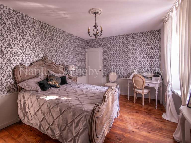 Maison Segré-en-Anjou-Bleu - 4 chambres - 228m²