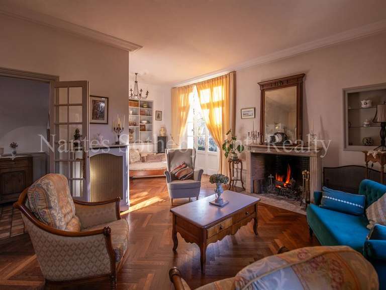 Maison Segré-en-Anjou-Bleu - 4 chambres - 228m²