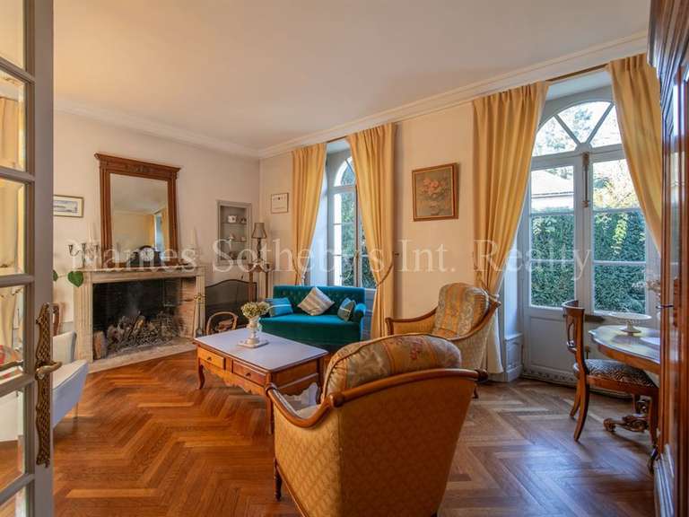 Maison Segré-en-Anjou-Bleu - 4 chambres - 228m²