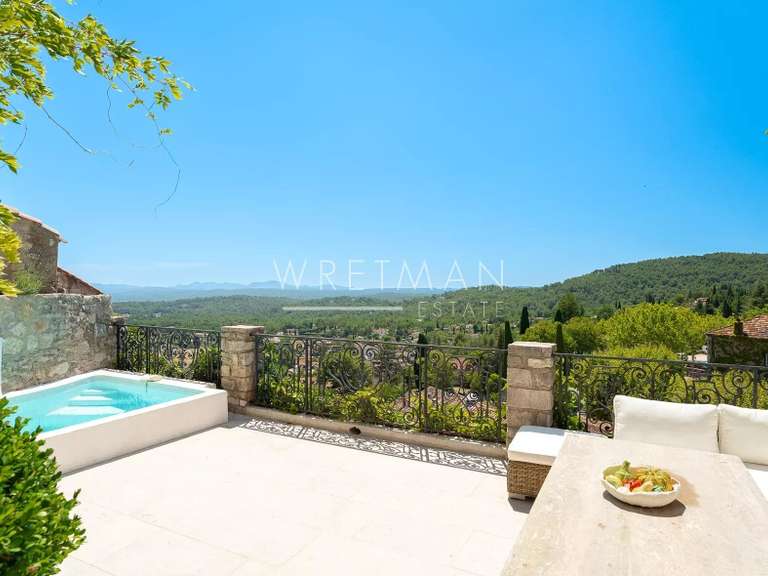 Castle Seillans - 7 bedrooms - 425m²