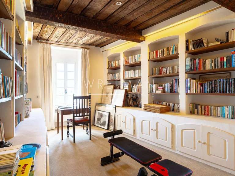 Castle Seillans - 7 bedrooms - 425m²