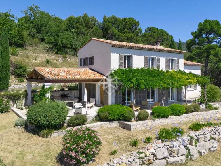 Maison Seillans - 4 chambres - 218m²