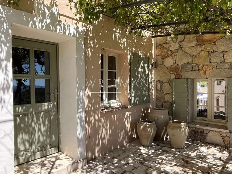 Maison Seillans - 6 chambres - 251m²