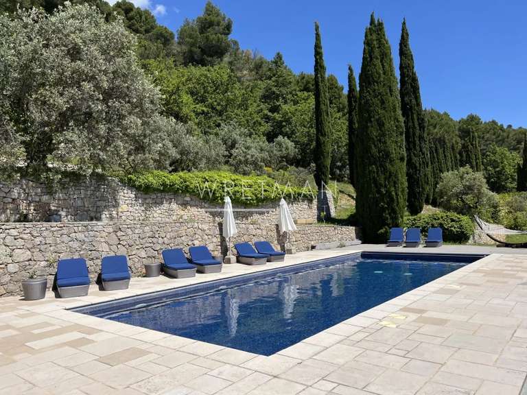 Maison Seillans - 6 chambres - 251m²