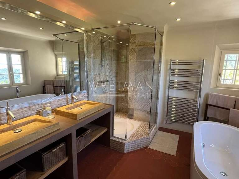 Maison Seillans - 6 chambres - 251m²